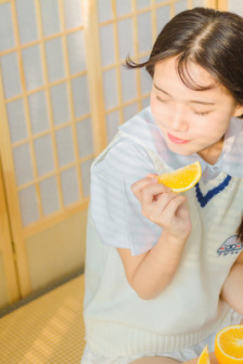 小鬼当街
